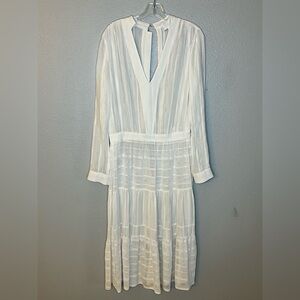 Elegant White Long Sleeve Dress